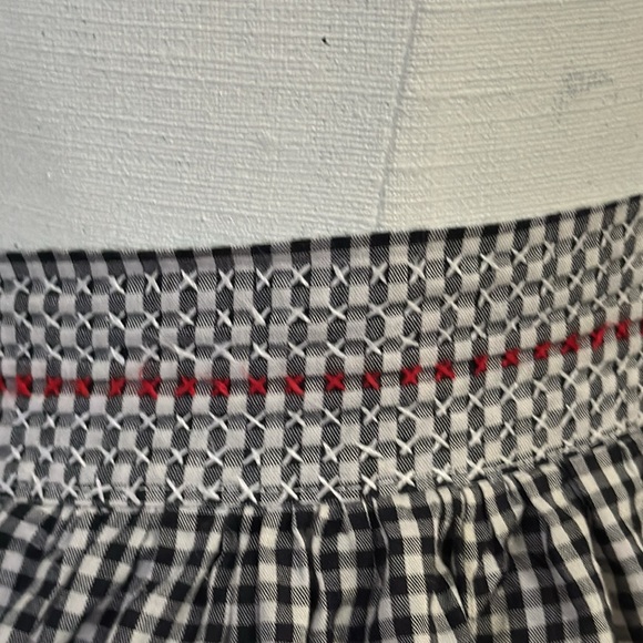 Vintage Apron-Black/White Gingham Check with Rooster & Hen Stitch Detail - Picture 5 of 12